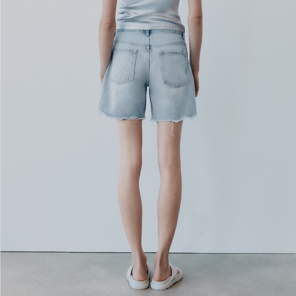 Zara | Mid Rise Denim Patch Short - Picture 3 of 10